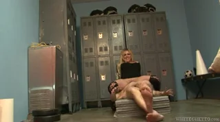 Eric and Jesse get kinky in locker room and trade rim jobs